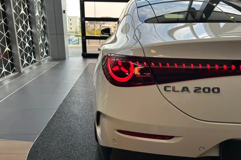 Mercedes-Benz CLA 200 (Clasa CLA) din 2026 cu 11 km - oferta MER249221 - foto 19