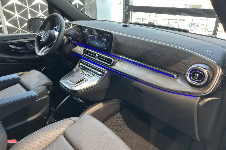 Mercedes-Benz V din 2026 cu 3.000 km - oferta MER249222 - foto 11