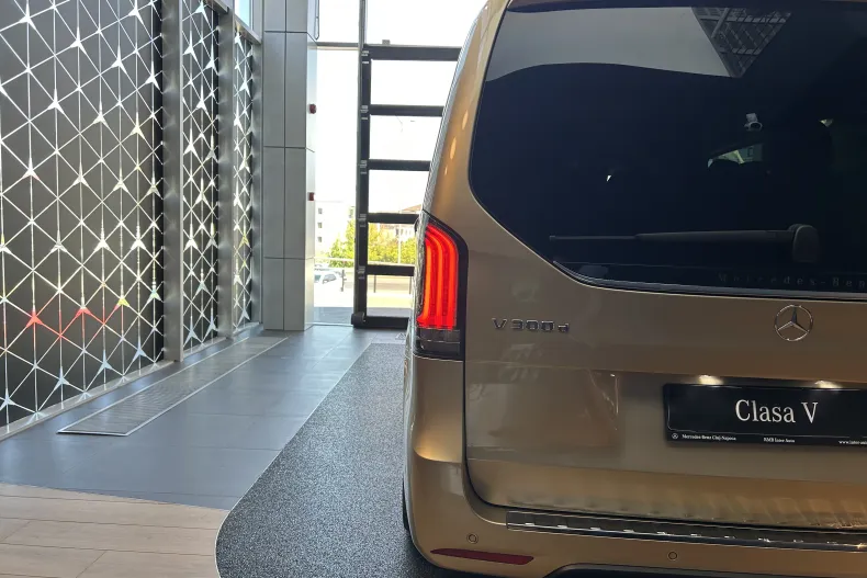 Mercedes-Benz V din 2026 cu 3.000 km - oferta MER249222 - foto 22