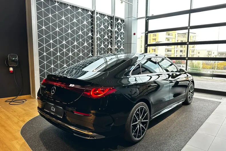 Mercedes-Benz CLA 250 (Clasa CLA) din 2025 cu 3.000 km - oferta MER249223 - foto 4