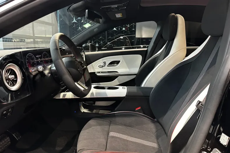 Mercedes-Benz CLA 250 (Clasa CLA) din 2025 cu 3.000 km - oferta MER249223 - foto 5