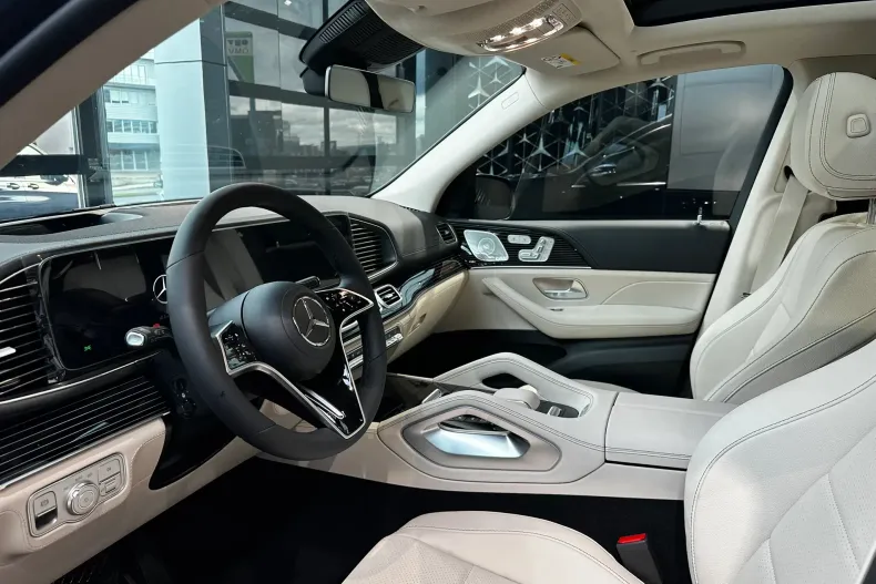 Mercedes-Benz GLE 400 (Clasa GLE) din 2025 cu 15 km - oferta MER249224 - foto 6
