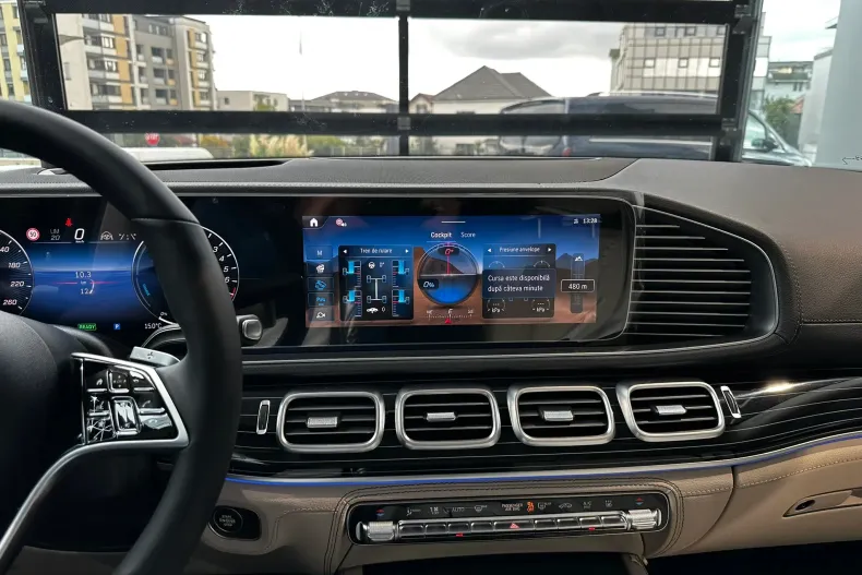 Mercedes-Benz GLE 400 (Clasa GLE) din 2025 cu 15 km - oferta MER249224 - foto 19