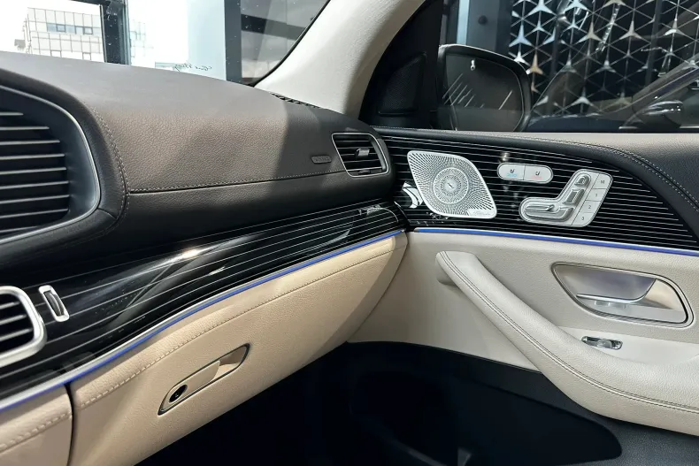 Mercedes-Benz GLE 400 (Clasa GLE) din 2025 cu 15 km - oferta MER249224 - foto 21