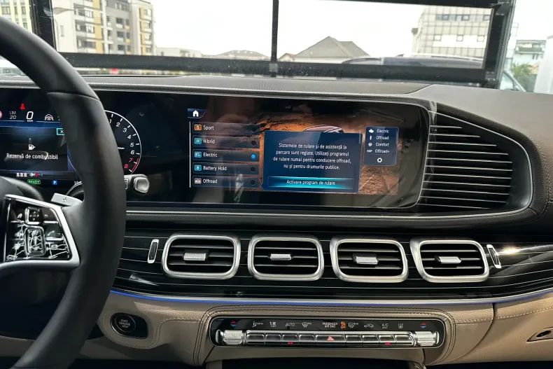 Mercedes-Benz GLE 400 (Clasa GLE) din 2025 cu 15 km - oferta MER249224 - foto 22