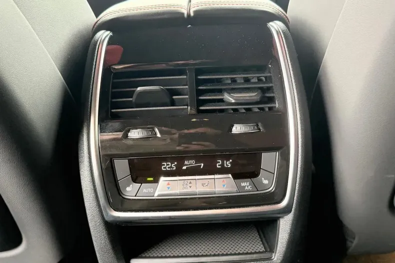 BMW XM (Seria X) din 2023 cu 25.300 km - oferta BMW249230 - foto 17
