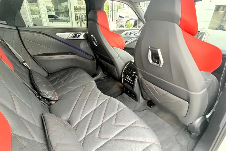 BMW XM (Seria X) din 2023 cu 25.300 km - oferta BMW249230 - foto 19