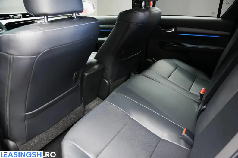 Toyota Hilux din 2025 cu 10 km - oferta TOY249236 - foto 8