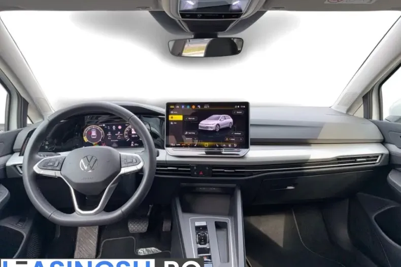 Volkswagen Golf din 2025 cu 3.348 km - oferta VOL249243 - foto 4