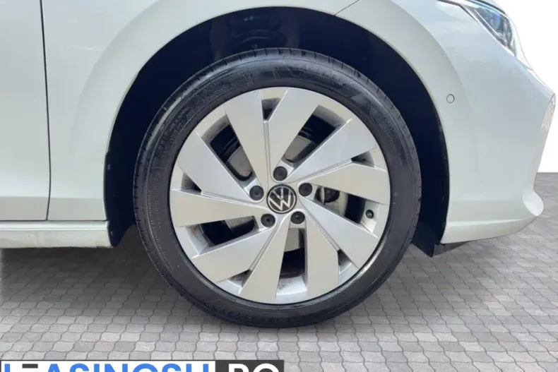 Volkswagen Golf din 2025 cu 3.348 km - oferta VOL249243 - foto 20