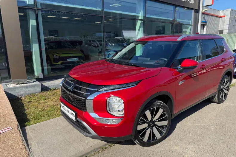 Mitsubishi Outlander din 2025 cu 1 km - oferta MIT249245 - foto 1