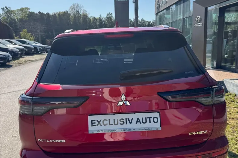 Mitsubishi Outlander din 2025 cu 1 km - oferta MIT249245 - foto 3