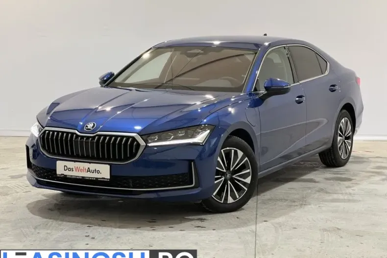 Skoda Superb din 2025 cu 4.691 km - oferta SKO249246 - foto 1