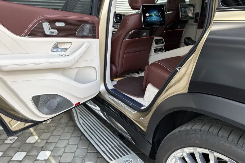 Mercedes-Benz GLS 600 (Clasa GLS) din 2023 cu 12.115 km - oferta MER249262 - foto 31