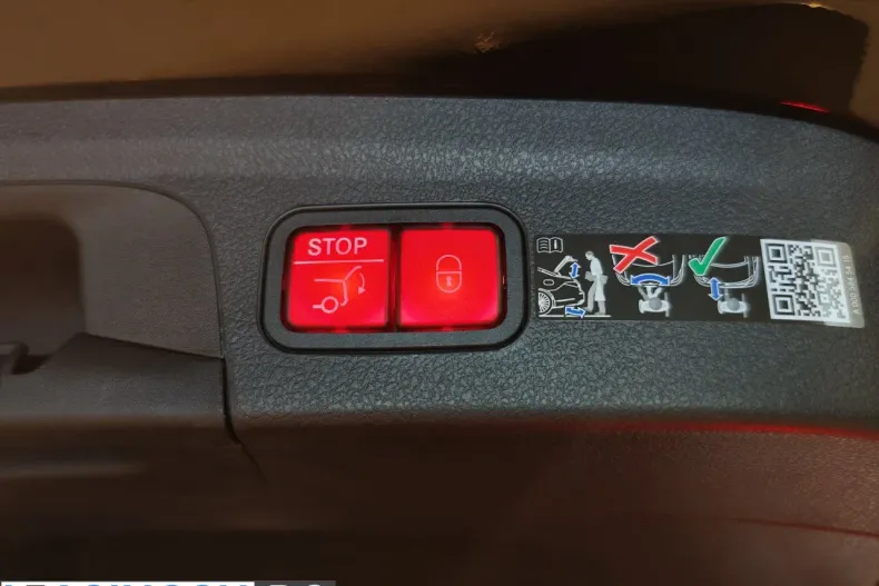Mercedes-Benz GLE 53 AMG (Clasa GLE) din 2026 cu 1 km - oferta MER249266 - foto 15