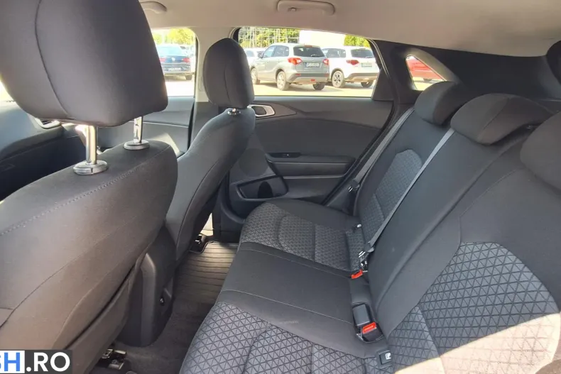 Kia Ceed din 2025 cu 2.890 km - oferta KIA249267 - foto 13