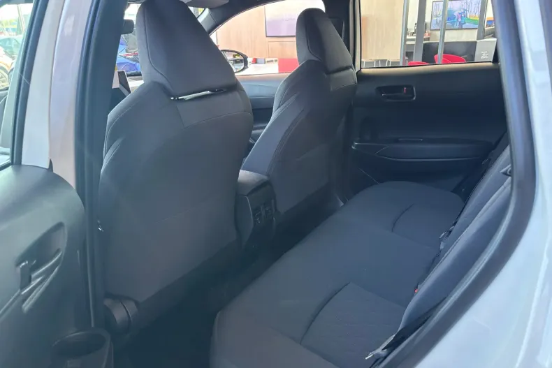 Toyota Corolla Cross din 2026 cu 5 km - oferta TOY249280 - foto 8