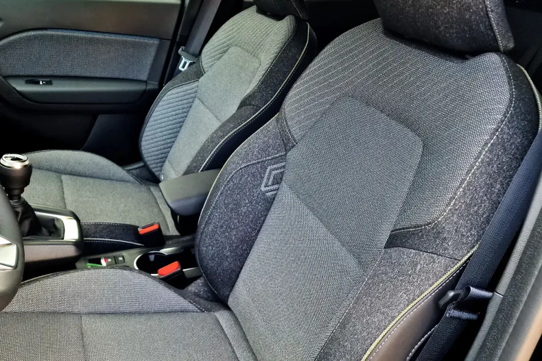 Renault Symbioz din 2025 cu 18 km - oferta REN249283 - foto 12