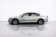Volkswagen Passat din 2022 cu 82.542 km - oferta VOL249287 - foto 2