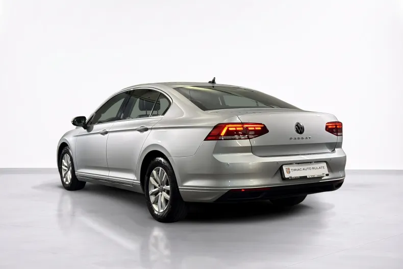 Volkswagen Passat din 2022 cu 82.542 km - oferta VOL249287 - foto 3