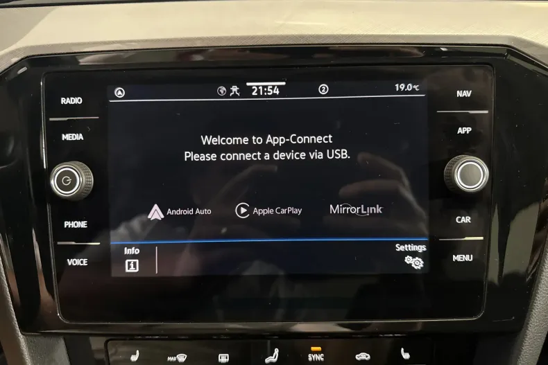 Volkswagen Passat din 2022 cu 82.542 km - oferta VOL249287 - foto 19