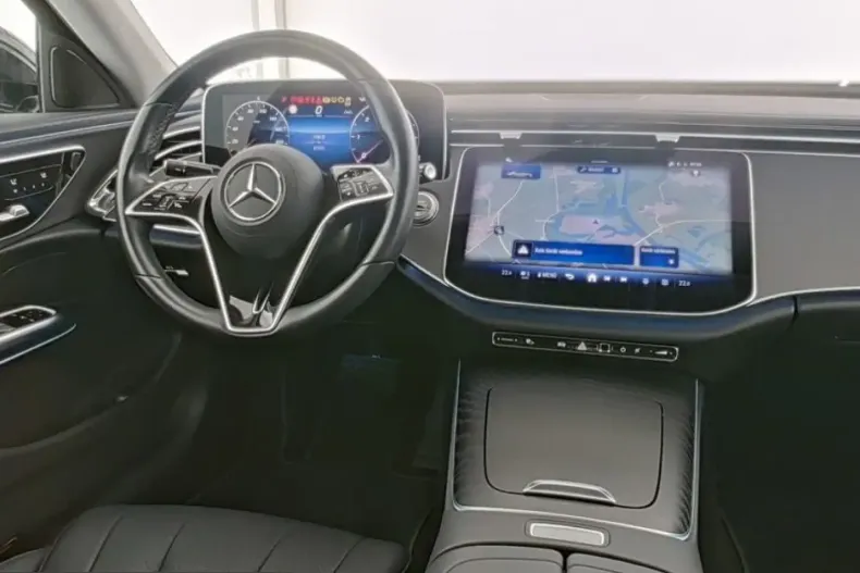 Mercedes-Benz E 220 (Clasa E) din 2025 cu 43.142 km - oferta MER249289 - foto 6