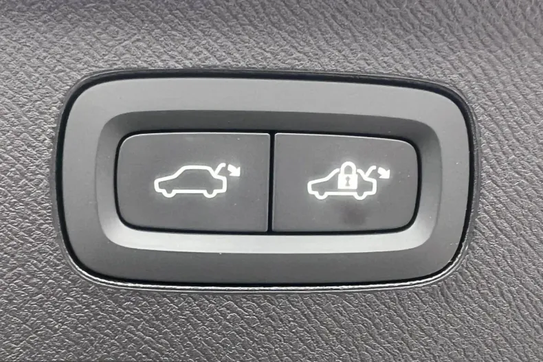 Volvo XC90 din 2024 cu 26.355 km - oferta VOL249299 - foto 11