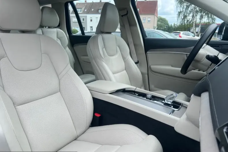 Volvo XC90 din 2024 cu 26.355 km - oferta VOL249299 - foto 14