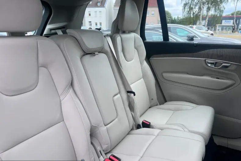 Volvo XC90 din 2024 cu 26.355 km - oferta VOL249299 - foto 15