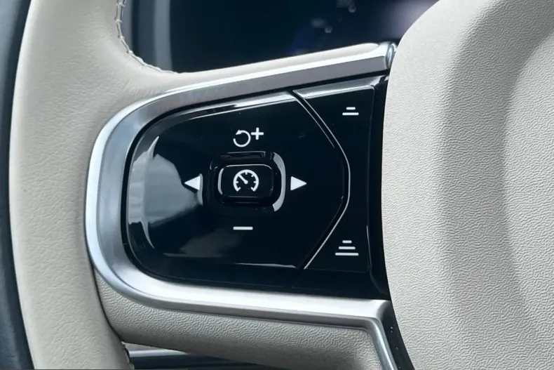 Volvo XC90 din 2024 cu 26.355 km - oferta VOL249299 - foto 21