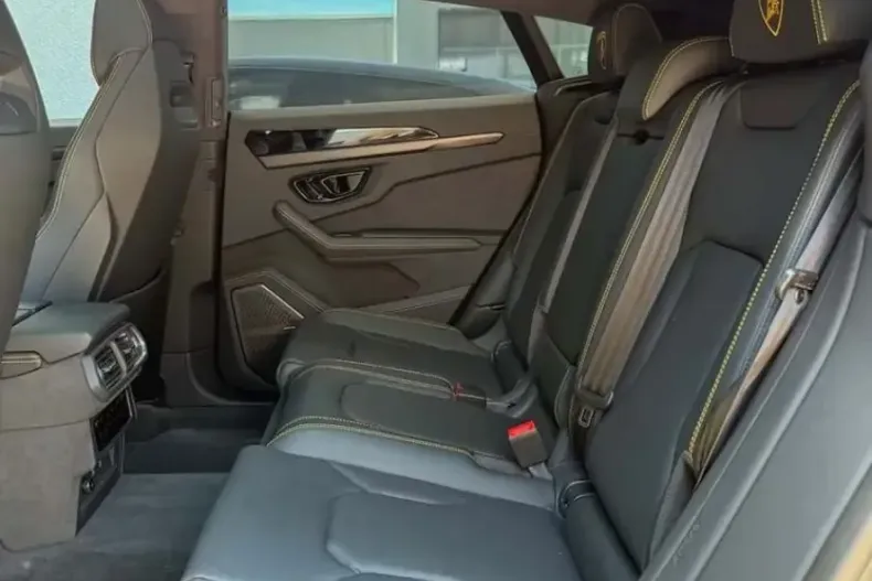 Lamborghini Urus din 2025 cu 9.500 km - oferta LAM249316 - foto 19