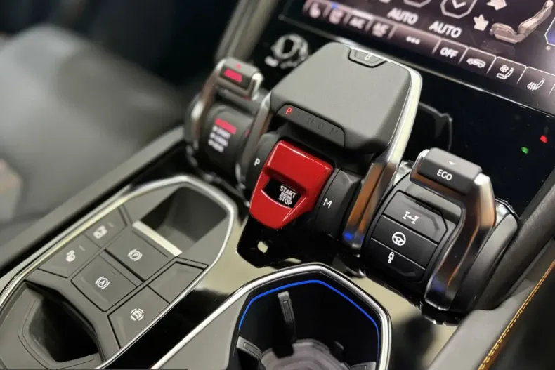 Lamborghini Urus din 2025 cu 9.900 km - oferta LAM249317 - foto 19