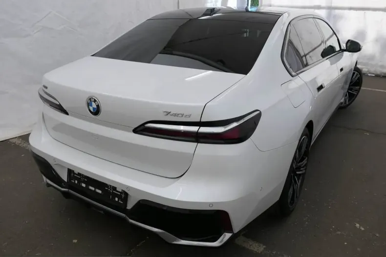 BMW 740 (Seria 7) din 2025 cu 27.934 km - oferta BMW249318 - foto 3