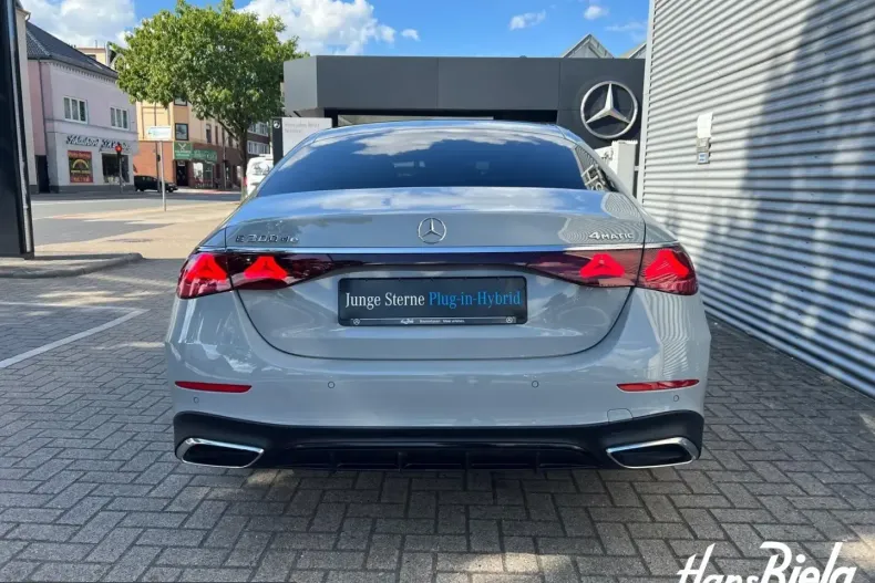 Mercedes-Benz E 300 (Clasa E) din 2025 cu 26.666 km - oferta MER249323 - foto 5