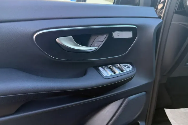 Mercedes-Benz V 250 (Clasa V) din 2023 cu 25.600 km - oferta MER249327 - foto 10