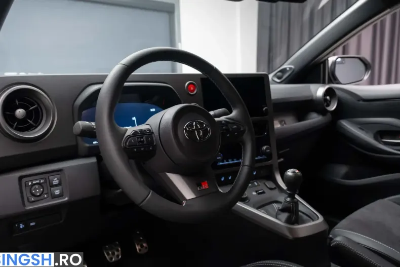 Toyota Yaris GR din 2025 cu 400 km - oferta TOY249335 - foto 7