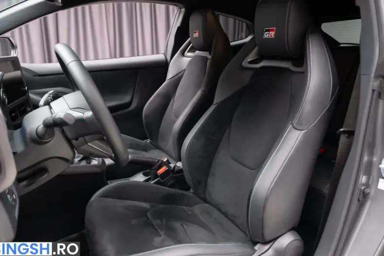 Toyota Yaris GR din 2025 cu 400 km - oferta TOY249335 - foto 10