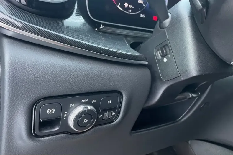 Mercedes-Benz V 220 (Clasa V) din 2024 cu 17.042 km - oferta MER249341 - foto 4