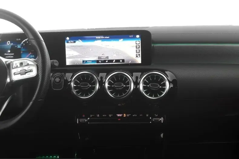 Mercedes-Benz CLA 250 (Clasa CLA) din 2021 cu 37.394 km - oferta MER249345 - foto 18