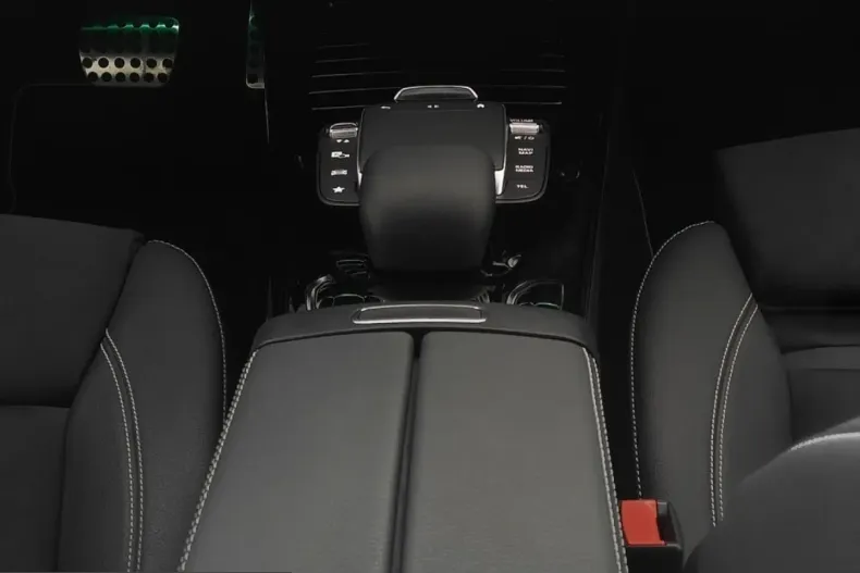 Mercedes-Benz CLA 250 (Clasa CLA) din 2021 cu 37.394 km - oferta MER249345 - foto 19