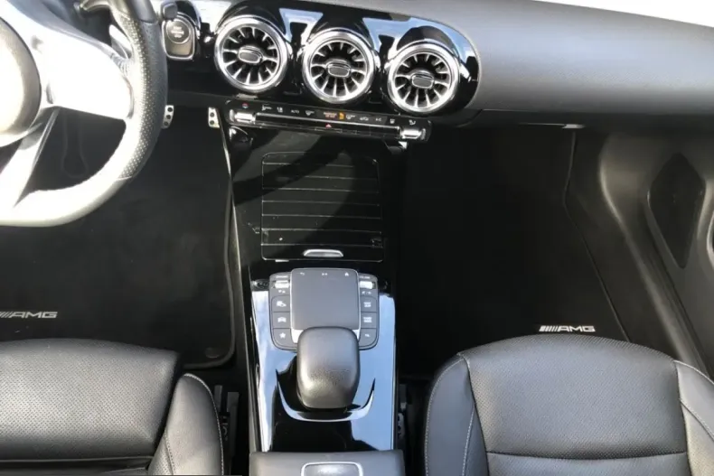 Mercedes-Benz CLA 250 (Clasa CLA) din 2023 cu 79.238 km - oferta MER249346 - foto 15