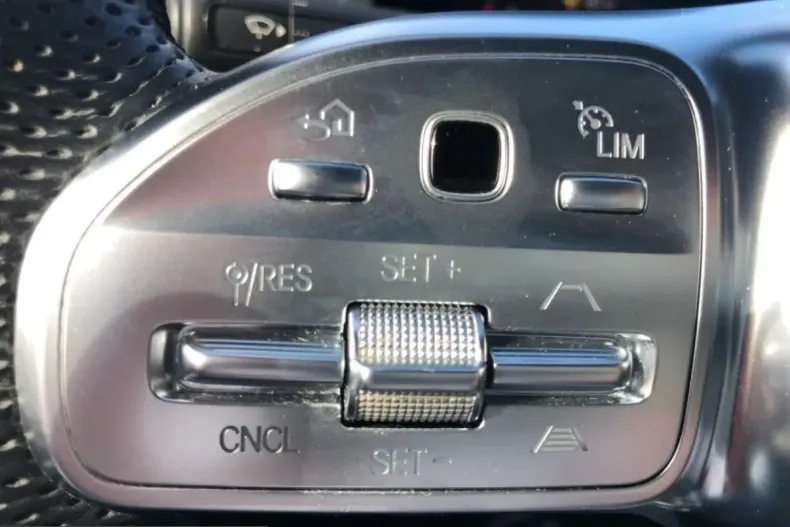 Mercedes-Benz CLA 250 (Clasa CLA) din 2023 cu 79.238 km - oferta MER249346 - foto 17