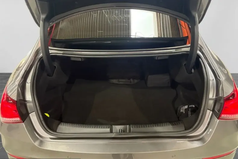 Mercedes-Benz CLA 250 (Clasa CLA) din 2022 cu 82.590 km - oferta MER249347 - foto 16