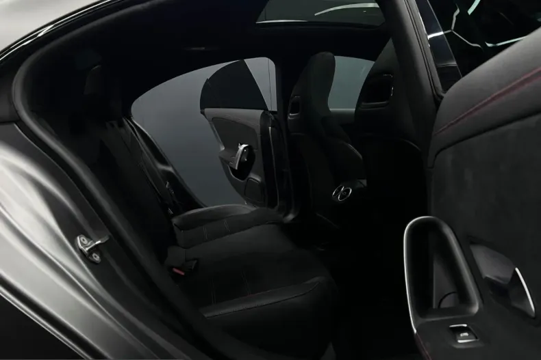 Mercedes-Benz CLA 180 (Clasa CLA) din 2021 cu 77.440 km - oferta MER249349 - foto 11