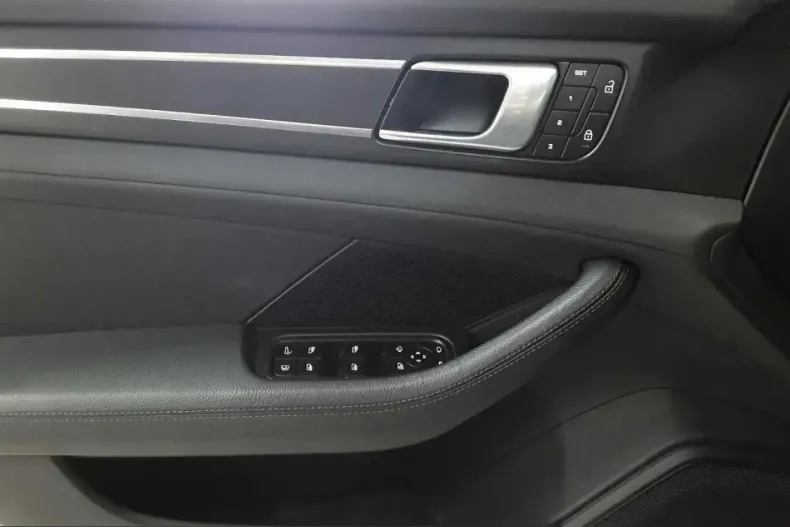 Porsche Panamera din 2022 cu 77.894 km - oferta POR249353 - foto 8