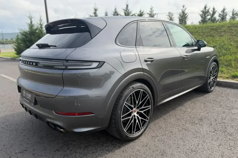 Porsche Cayenne din 2024 cu 23.000 km - oferta POR249354 - foto 37