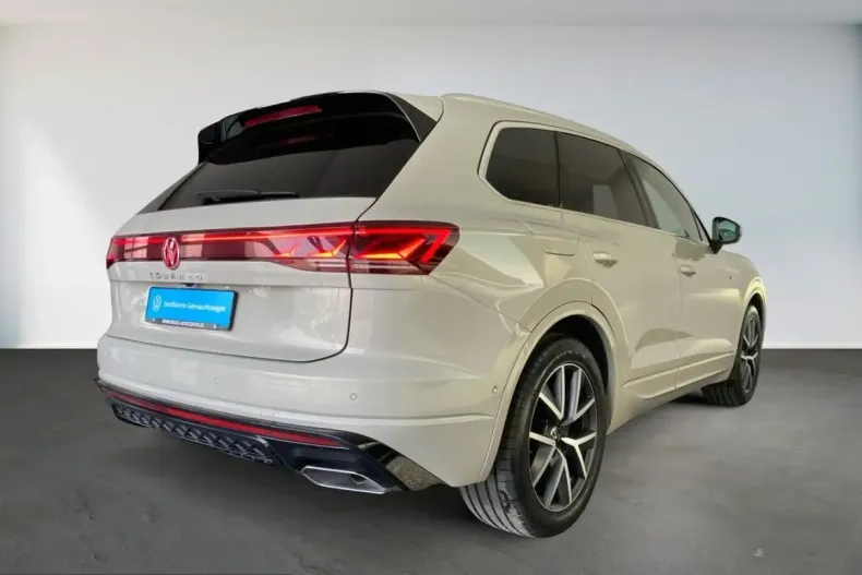 Volkswagen Touareg din 2024 cu 78.585 km - oferta VOL249356 - foto 2