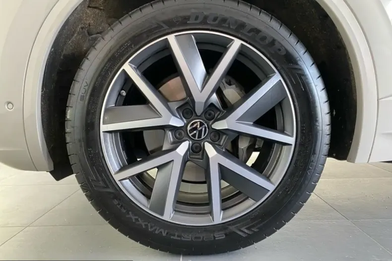 Volkswagen Touareg din 2024 cu 78.585 km - oferta VOL249356 - foto 6