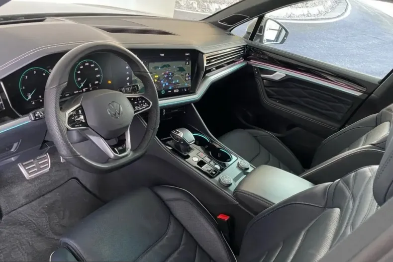 Volkswagen Touareg din 2024 cu 78.585 km - oferta VOL249356 - foto 7