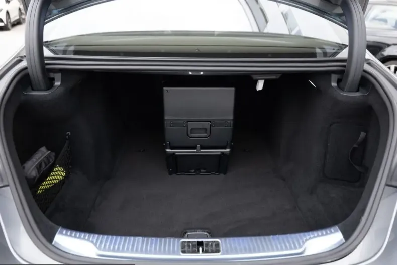 Mercedes-Benz S 500 (Clasa S) din 2025 cu 7.638 km - oferta MER249358 - foto 6